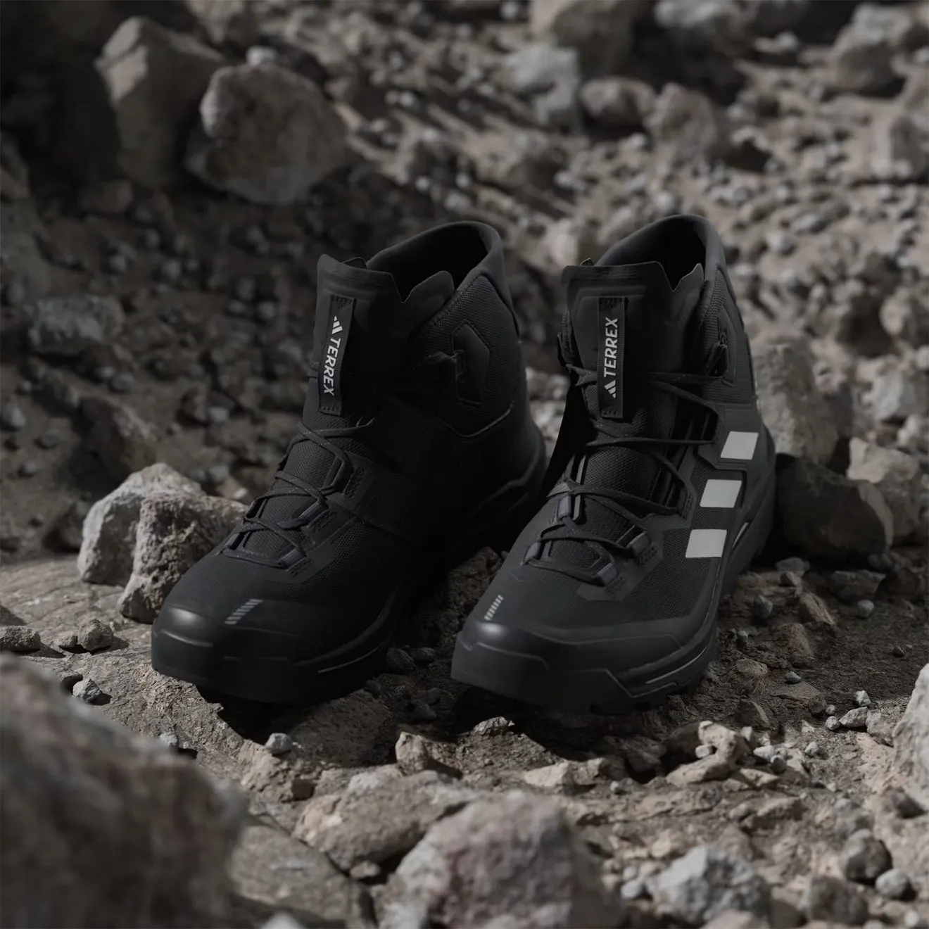 Adidas Terrex Skychaser Tech GORE-TEX Wanderstiefel Core Schwarz / Grau
