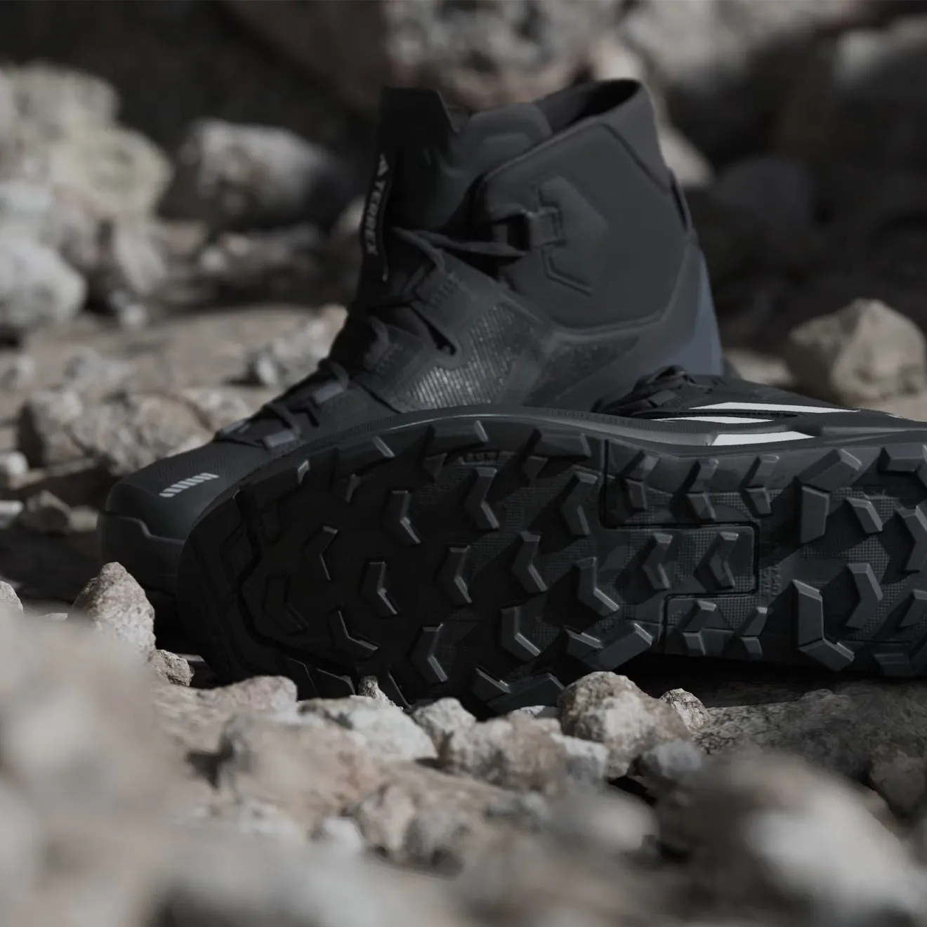 Adidas Terrex Skychaser Tech GORE-TEX Wanderstiefel Core Schwarz / Grau
