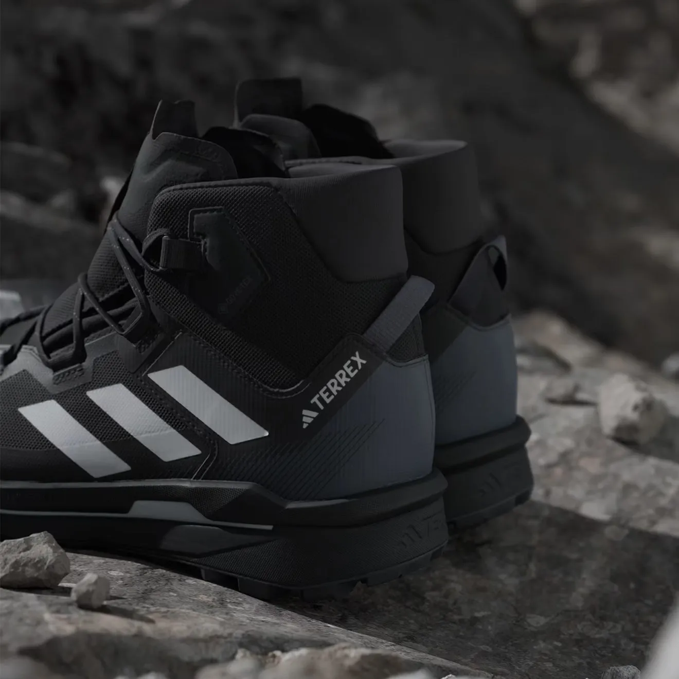 Adidas Terrex Skychaser Tech GORE-TEX Wanderstiefel Core Schwarz / Grau