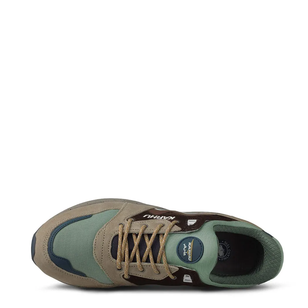 Karhu Aria 95 Schiefergrün / Cappuccino