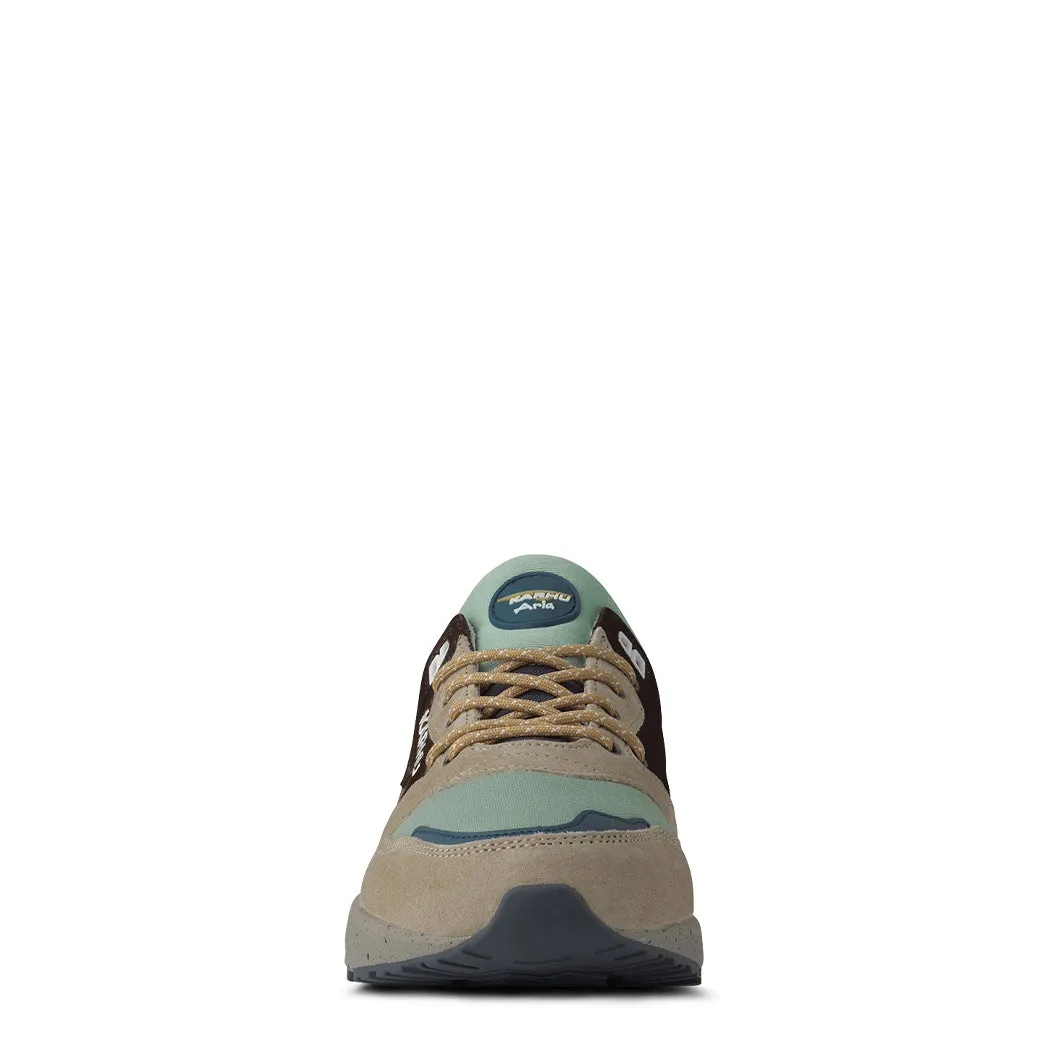 Karhu Aria 95 Schiefergrün / Cappuccino