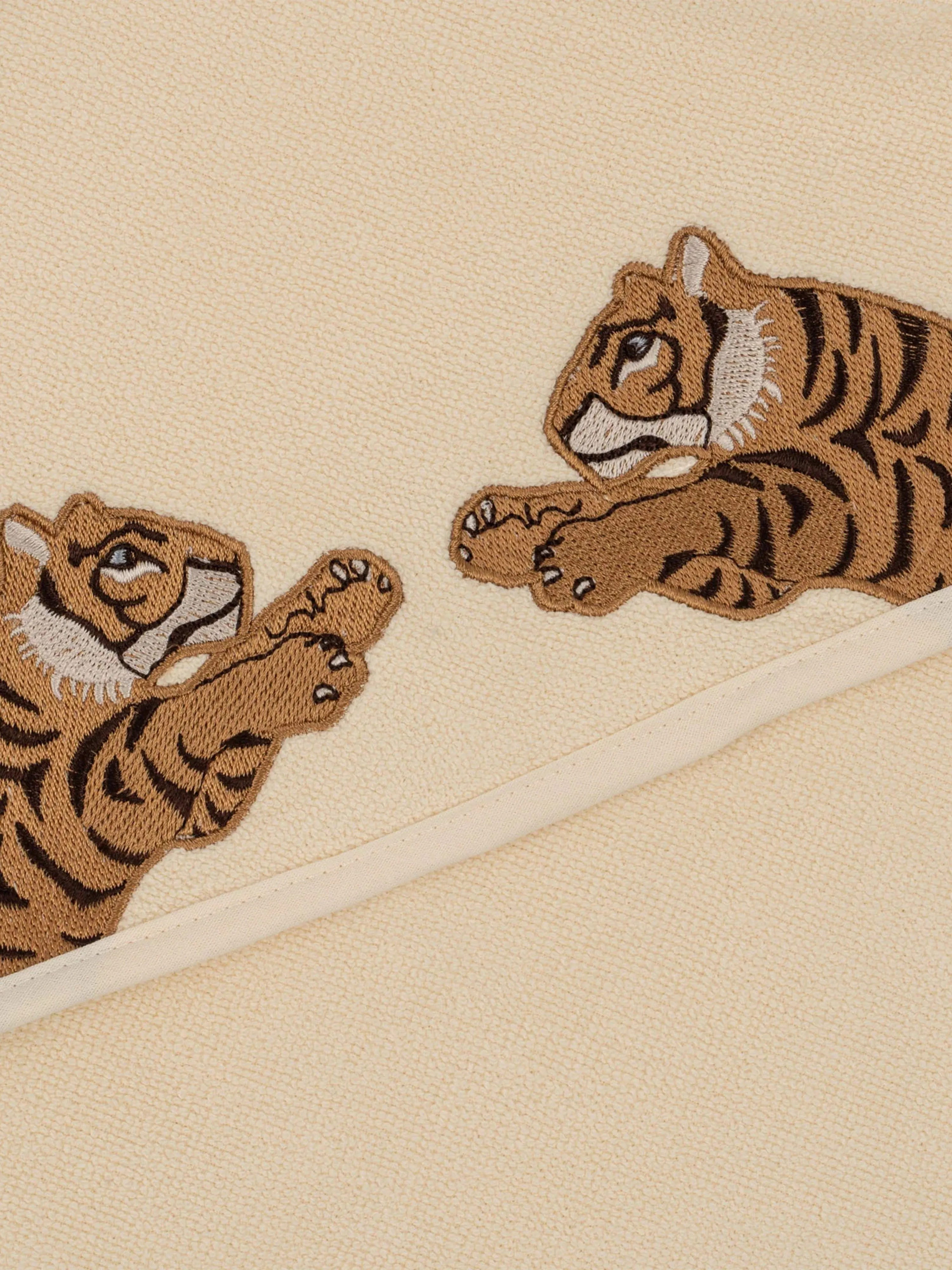 Konges Sl?jd Kids Bestickter Tiger-Frotteehandtuch in Beige
