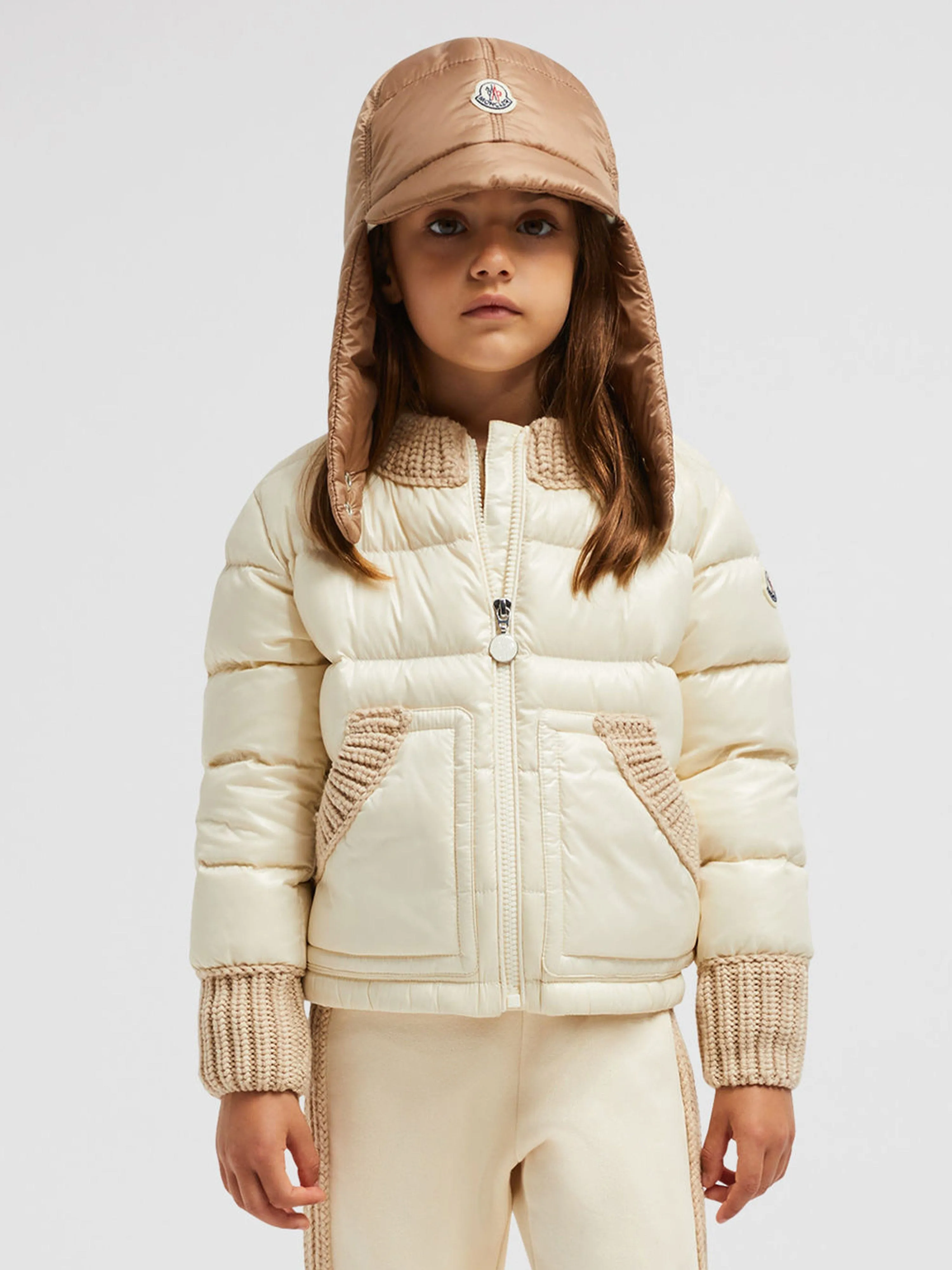Moncler Enfant Mädchen Daunengefütterte Arcelot Jacke in Elfenbein