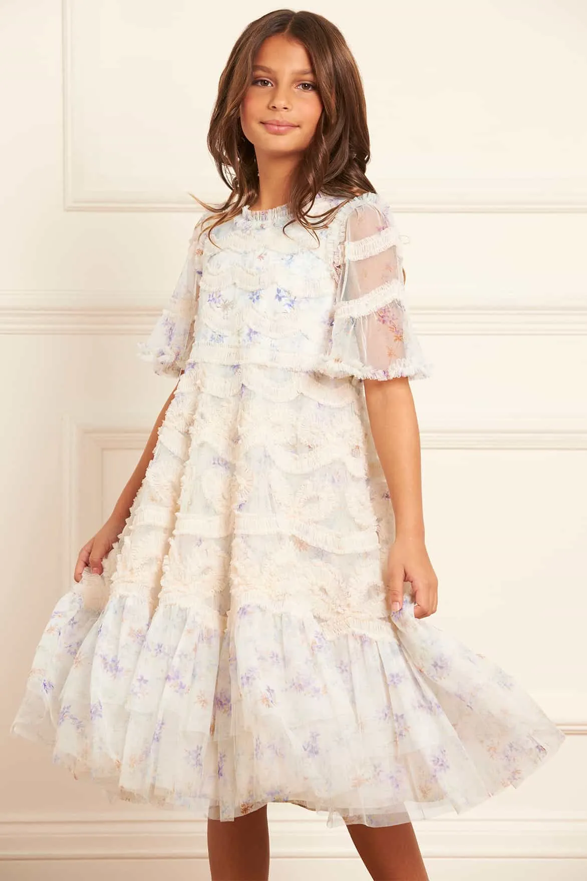 Needle & Thread Mädchen Ophelia Blümchen-Ingrid-Kleid in Elfenbein