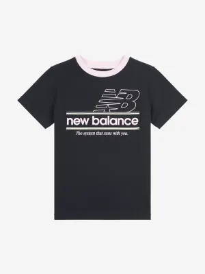 New Balance Mädchen Systems Graphic T-Shirt in Schwarz