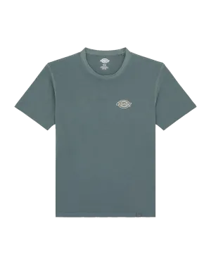 Service Station T-Shirt bei stürmischem Wetter