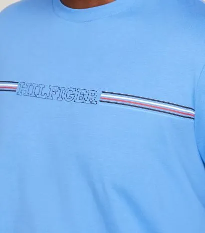 Tommy Hilfiger Gestreiftes T-Shirt mit Brustdesign in Blau