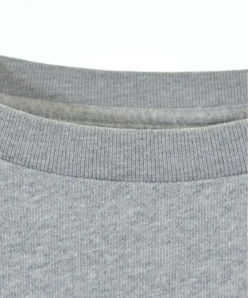 UNIVERSAL OVERALL T-Shirts/Oberteile